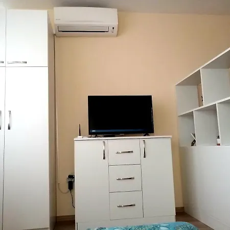 Apartment Luxury With Underground Parking Spot *